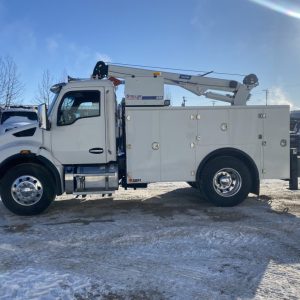 Kenworth installed with service rig up for sale