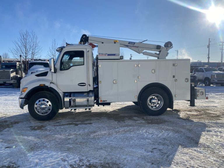Kenworth installed with service rig up for sale