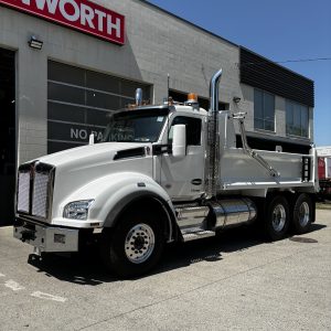 2025 Kenworth T880 - Tandem Daycab (982521)
