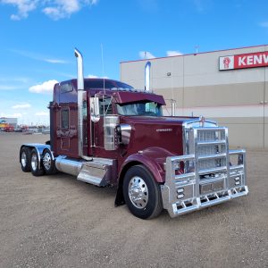 2025 Kenworth W900L Tandem Highway Tractor w/ Push Axle (981315)
