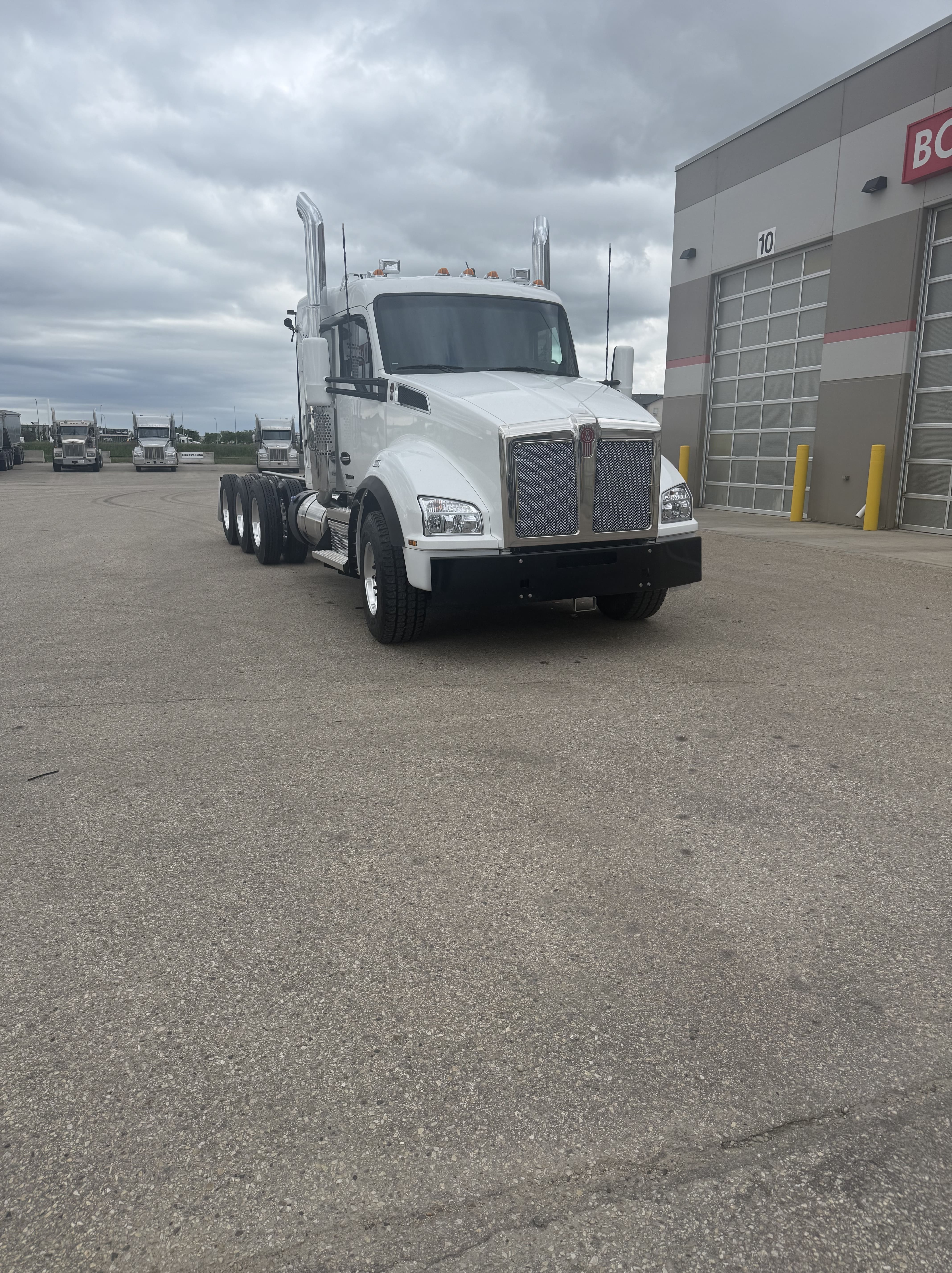 2026 Kenworth T880 Tridem (986442)