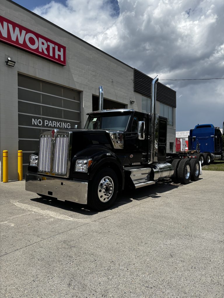 Kenworth W900