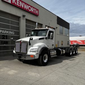 Kenworth T880 Tridem