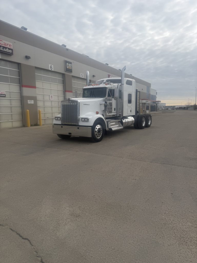 2027 Kenworth W900L