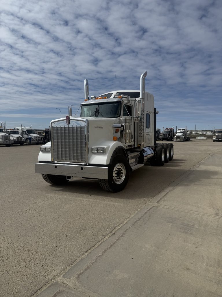 2027 Kenworth W900B for sale