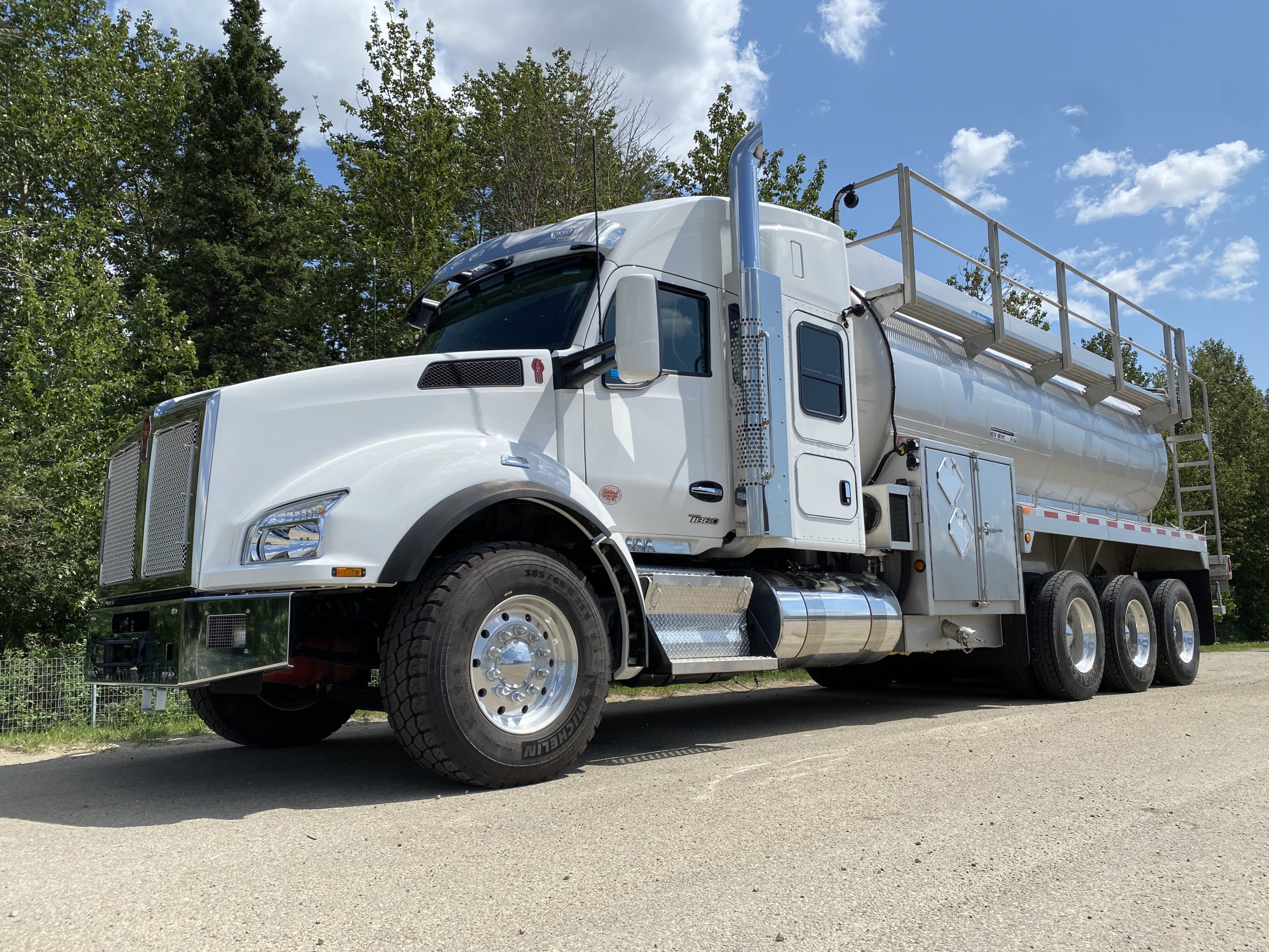 Kenworth T880 rig up